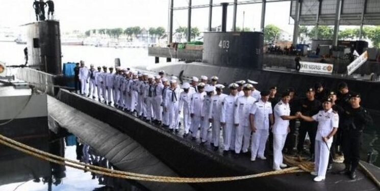 Warga Hiu Kencana Minta Kapal KRI Nanggala-402 Diangkat