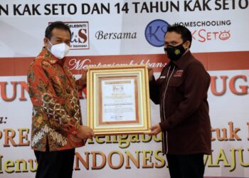 Polisi Selebriti Gelar Kak Seto Award 2021, Berikut Para Penerimanya