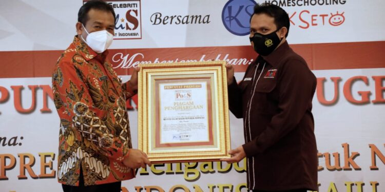Polisi Selebriti Gelar Kak Seto Award 2021, Berikut Para Penerimanya