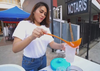 Jualan Es Kelapa di Pinggir Jalan, Ini Kata Intan Ratna Juwita