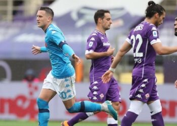 Napoli Kalahkan Fiorentina Dengan Skor 2-0