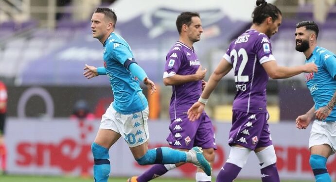Napoli Kalahkan Fiorentina Dengan Skor 2-0