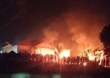 Kronologi Pembakaran Polsek Candipuro