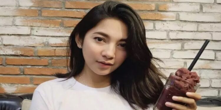 Dinda Kirana Ungkap Penyakit Yang Dialaminya