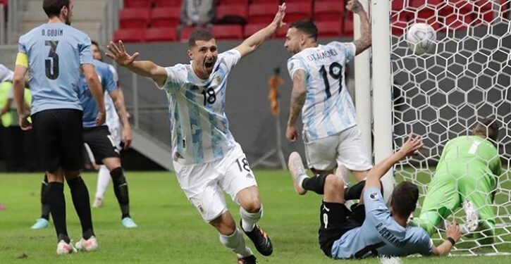 Argentina Kembali Puncaki Klasemen Usai Menang Tipis Atas Uruguay