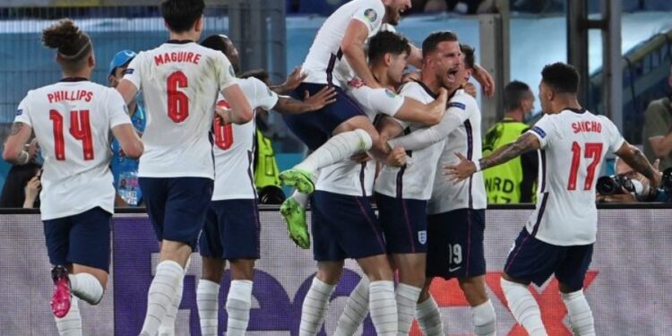 Inggris Bantai Ukraina Dengan Kemenangan Telak