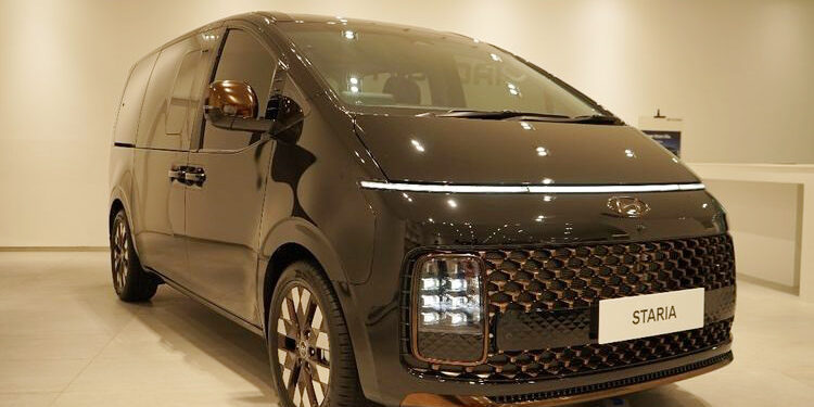 Spesifikasi Hyundai Staria Yang Digadang Jadi Pesaing Toyota Alphard