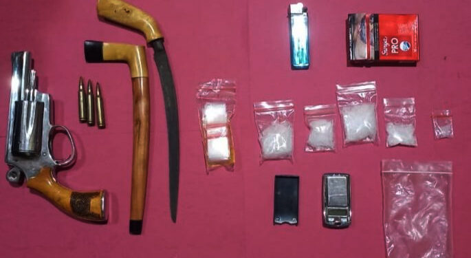 Polisi Tangkap Tiga Kurir Narkoba Bersenpi, Satu Diantaranya Perempuan