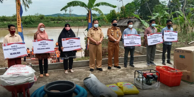 Nelayan dan Pelaku Usaha Perikanan Terima Stimulus Dari Winarti