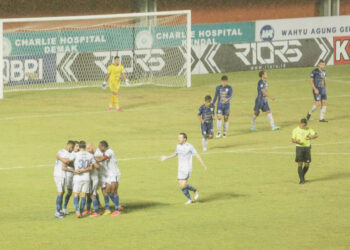 Persib Bandung ke Puncak Klasemen Liga 1 Usai Bekuk PSIS Semarang