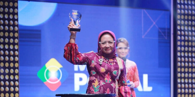 Winarti Sabet Penghargaan Dari MNC Portal Indonesia