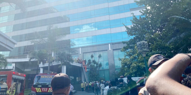 Gedung Cyber 1 Kebakaran, Banyak Website dan Layanan Internet Down