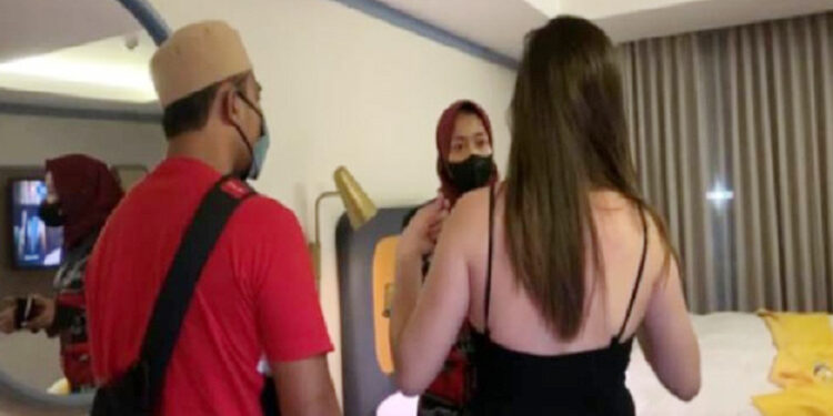 Sekali Kencan, Selebgram TE Buka Tarif Rp 25 Juta