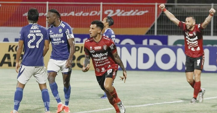 Persib Bandung Kehilangan Posisi Puncak