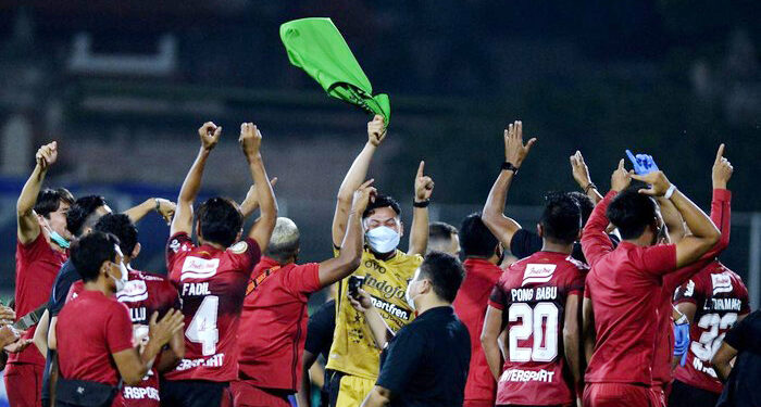 Bali United Juara Liga 1 2021-2022 Meski Dibekuk Persebaya Dengan Skor ...