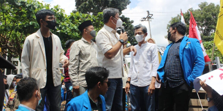 DPRD Kota Metro Akan Sampaikan Tiga Tuntutan Mahasiswa ke Pusat