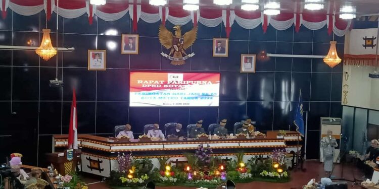 Rapat Paripurna HUT Kota Metro Ke-85 Yang Digelar DPRD Diwarnai Interupsi