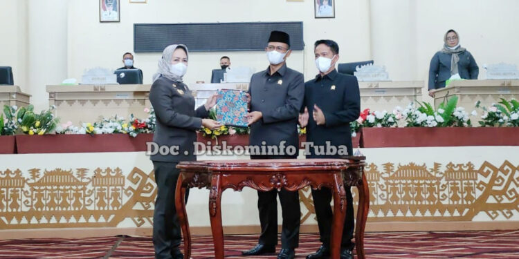 DPRD Tulang Bawang Gelar Rapat Paripurna Rekomendasi LKPJ TA 2021