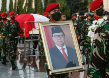 Menteri Tjahjo Kumolo Meninggal Dunia, Ini Profilnya