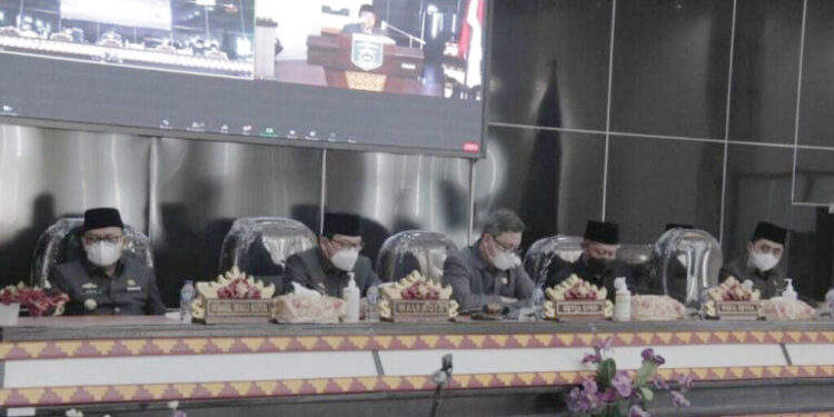 Catatan Yang Disampaikan DPRD Kota Metro di Rapat Paripurna LKPJ