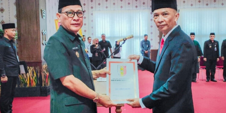 Pulang Dari Menunaikan Ibadah Haji, Nanan Wisnaga Dikukuhkan Menjadi Kadis Kominfo Tulang Bawang