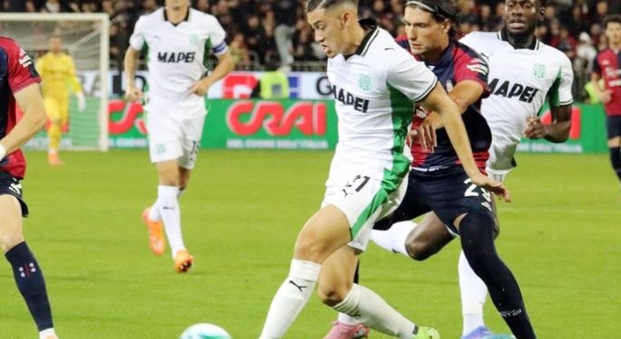 Jay Idzes Bermain Penuh Kala Sassuolo Curi Poin di Kandang Cagliari