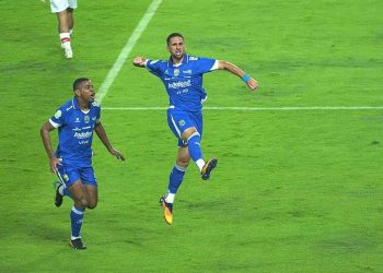 Main Dengan 10 Pemain Sejak Babak Pertama, Persib Bandung Bekuk Persis Solo