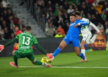 Real Madrid Naik ke Puncak Klasemen Liga Spanyol Usai Ditahan Imbang Elche