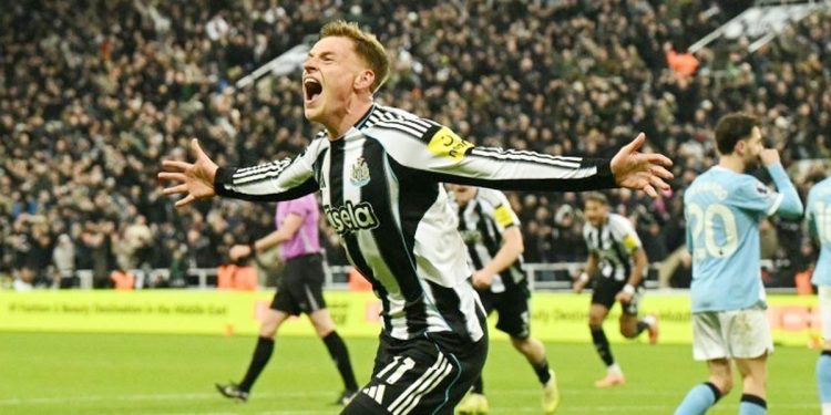 Harvey Barnes Cetak Brace Kala Newcastle Bekuk Manchester City