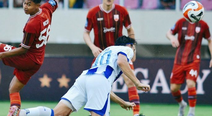 Persib Bandung Kokoh di Puncak Usai Hajar Persis Solo