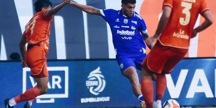Brace Adam Alis di Gawang Persija Buat Maung Bandung Jaga Kans Juara Super League