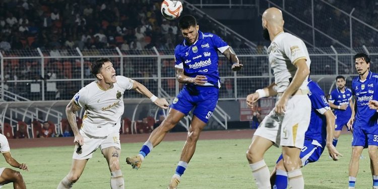 Persib Bandung Kembali ke Puncak Klasemen Super League Usai Bekuk Bhayangkara FC